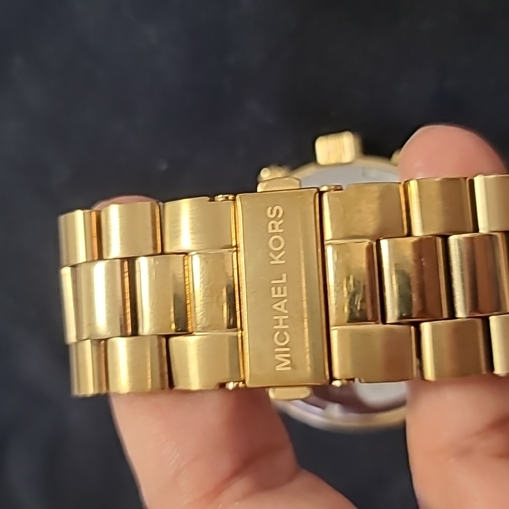 Auth Micheal Kors watch - Picture 3 of 6